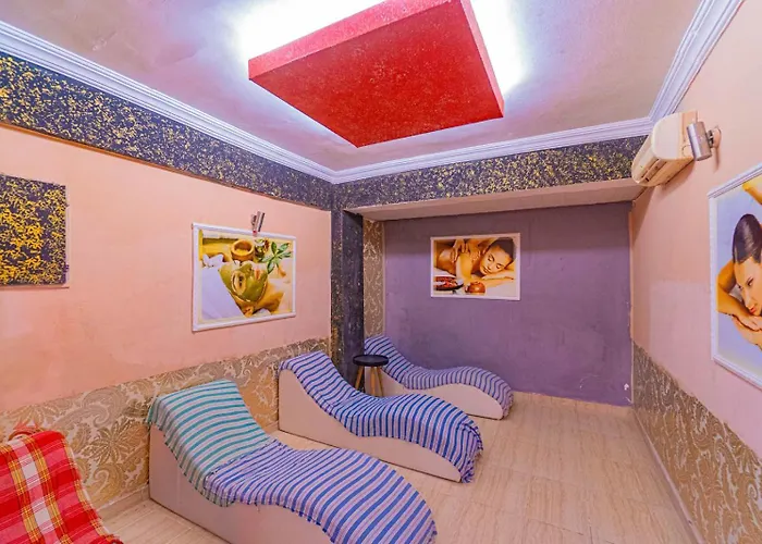 Готель Club Monte Carlo Аланія