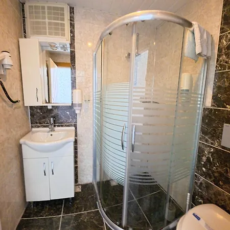 Club Monte Carlo Otel 4*